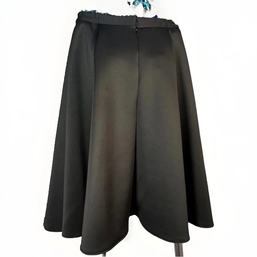 (12) TALLY TAYLOR Elegant & Extremely Well Made Black A-Line Skirt
